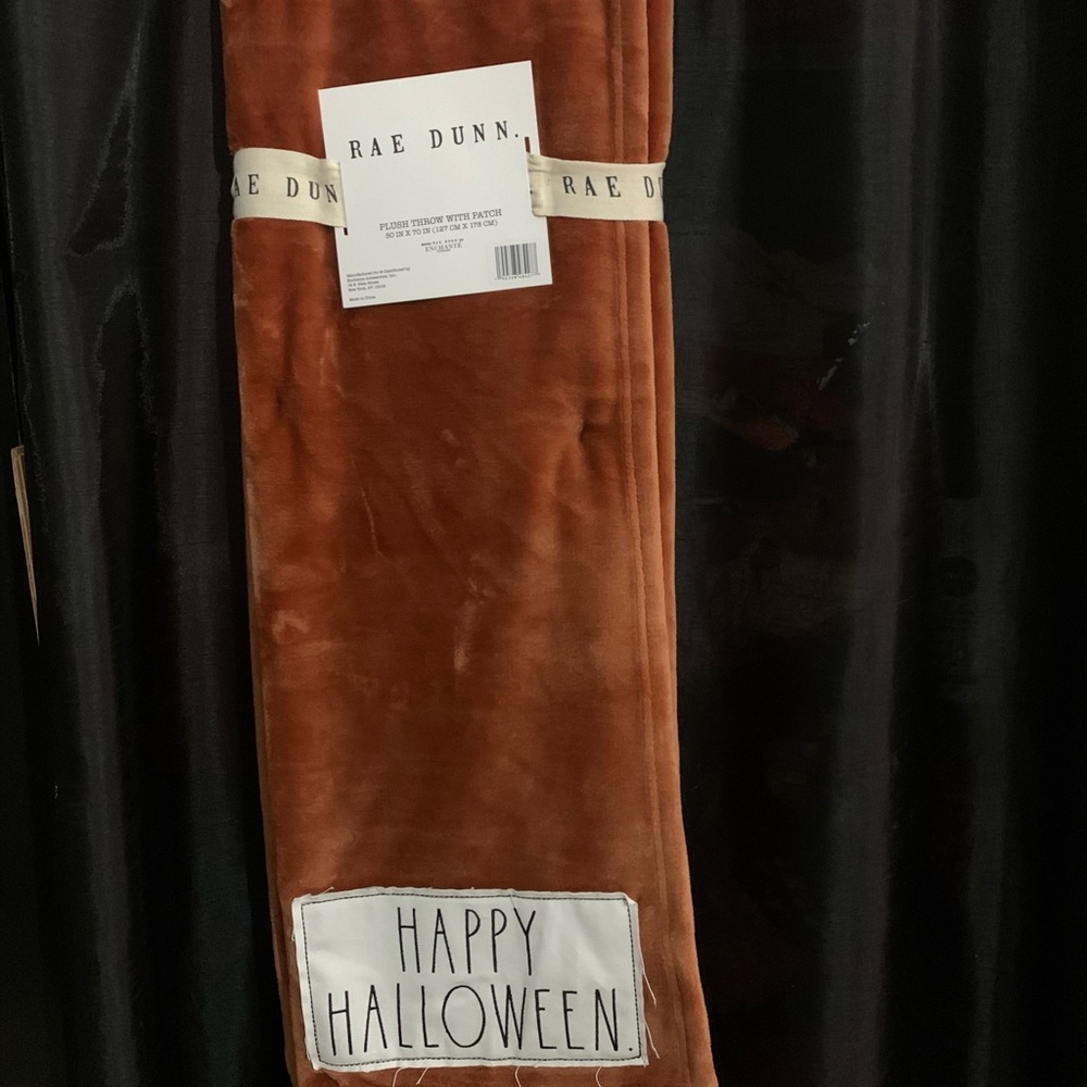 Rae Dunn Happy Halloween 🎃 plush throw - Picture 3 of 8